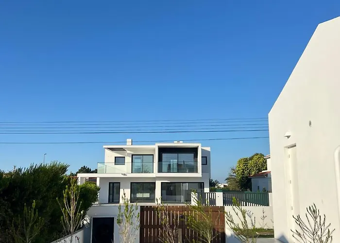 別荘 Casa Fa - New T4 -